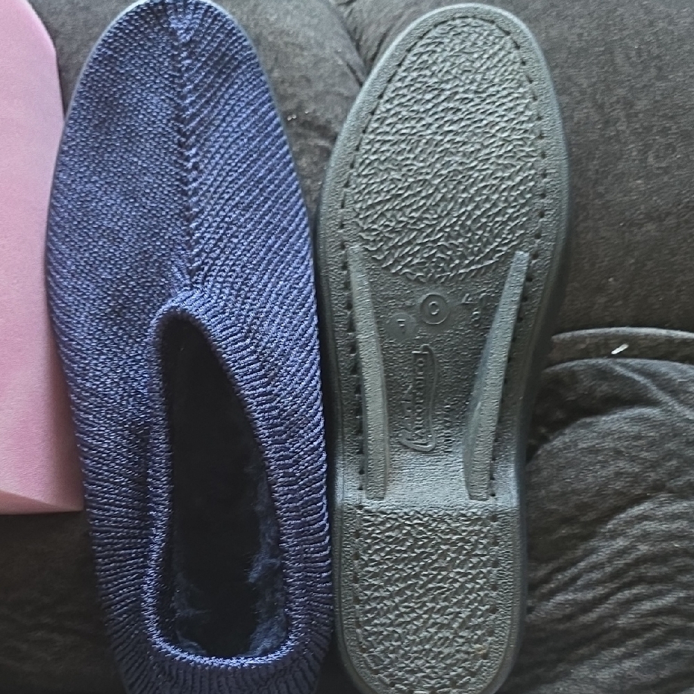 Cozy Blue Knit Slippers - Picture 2 of 5